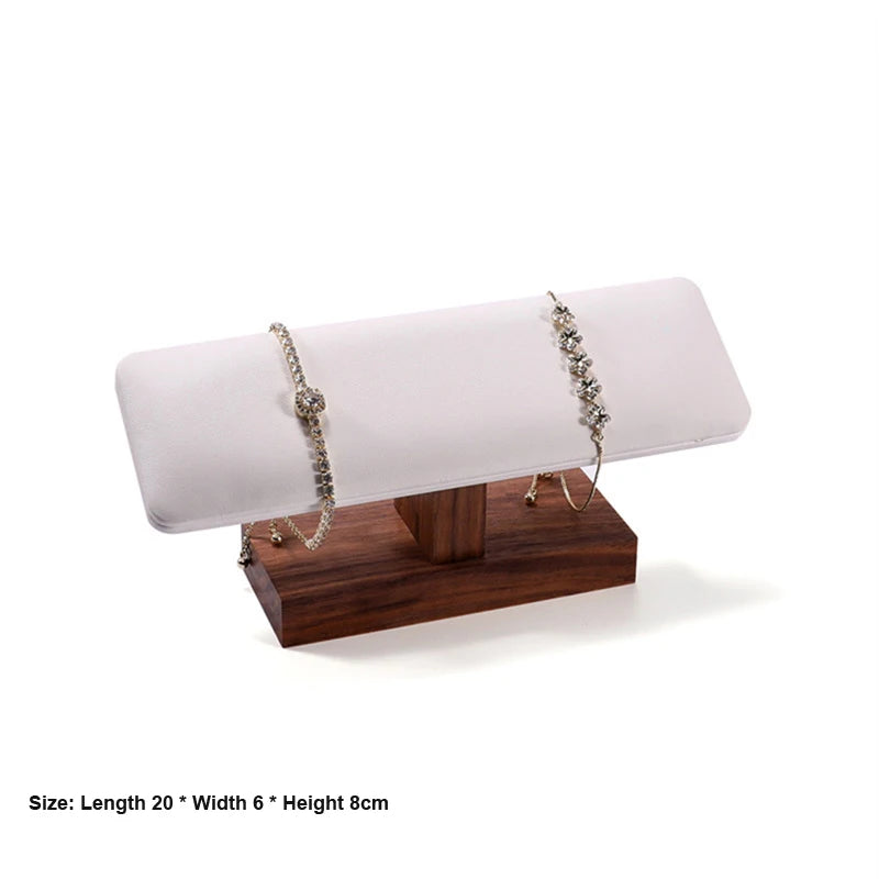 Praktischer Holzständer für Armbänder, Halsketten und Uhren