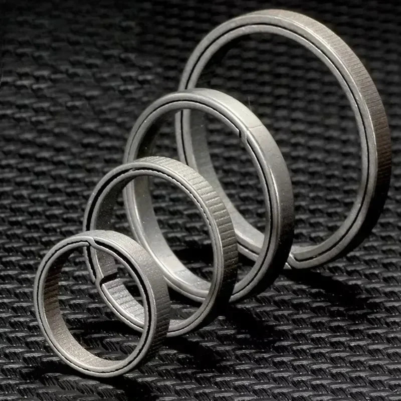 Schlüsselanhänger aus Titanlegierung mit sicherer O Schnalle für Männer-Yabubest - Home & More