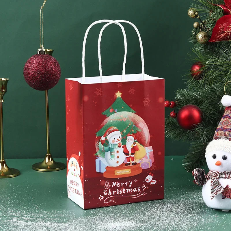 Festliche Geschenktüten aus Kraftpapier für Weihnachtsleckereien
