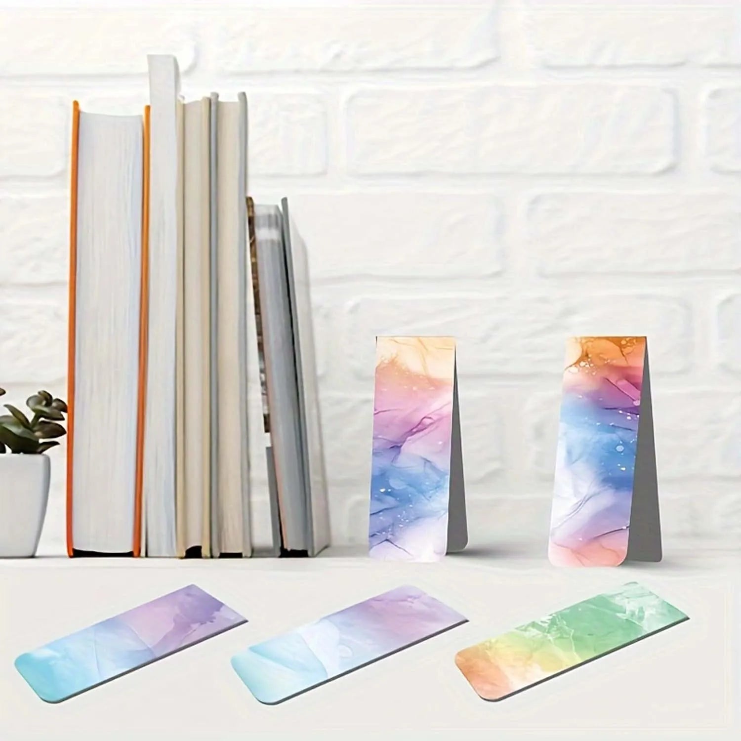 Magnetisches Lesezeichen Set mit künstlerischer Tintenillustration