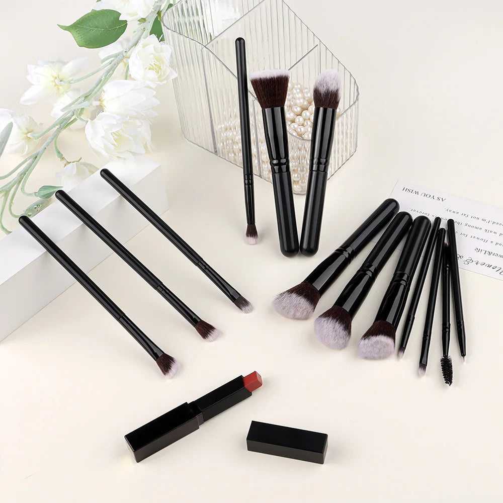 14-teiliges Make-up Pinsel Set aus synthetischem Haar und Holzgriff