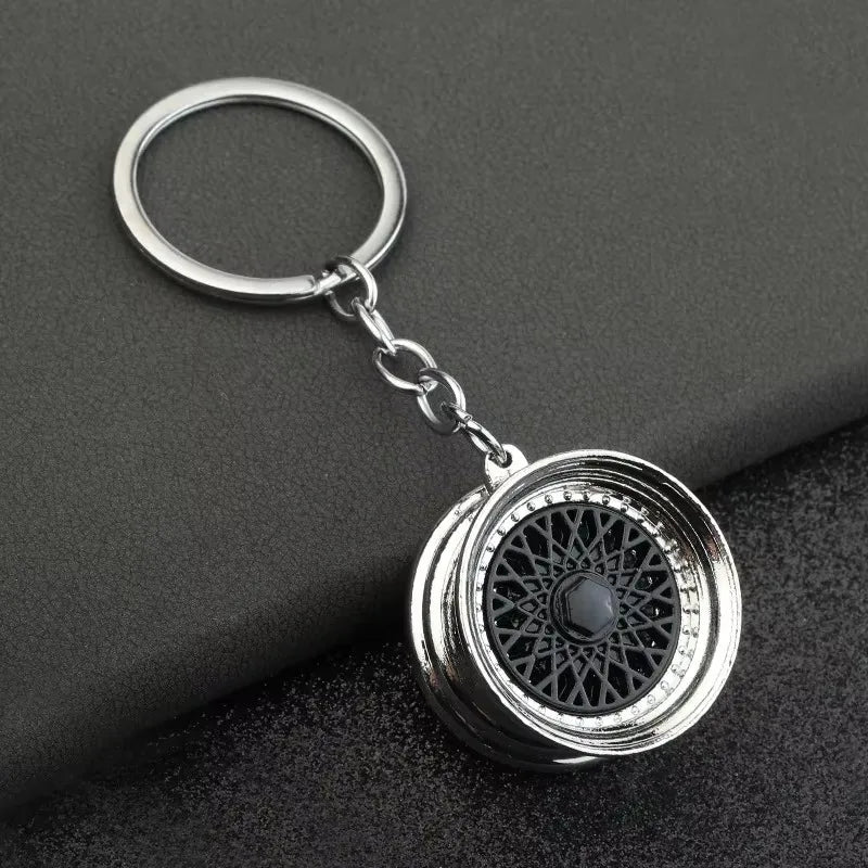 Robuster Edelstahl Schlüsselanhänger im Autoteile-Design – Perfektes Männergeschenk