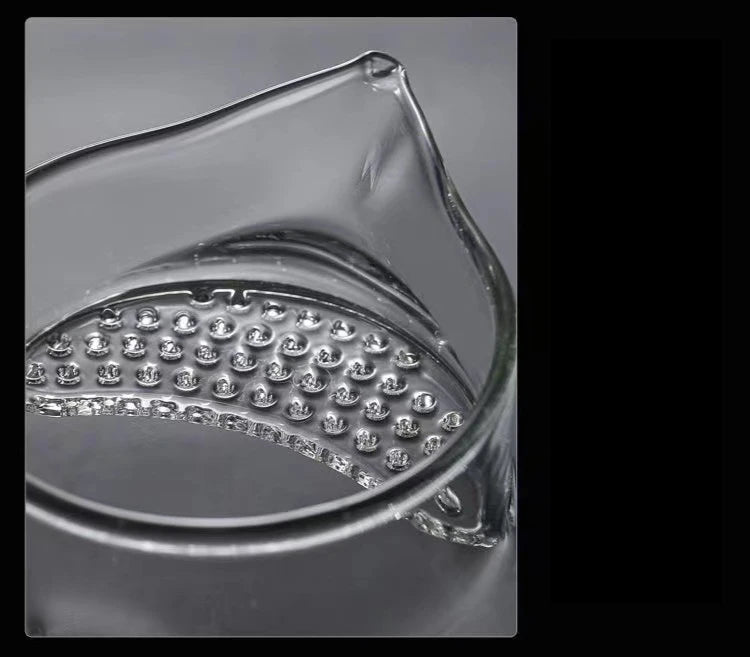 Verdickte Glas Teetasse mit hitzebeständigem Silikongriff und integriertem Teefilter