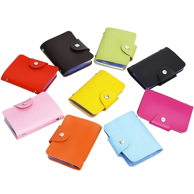 Schlankes Kartenetui aus PU-Leder mit Datendiebstahlschutz für 24 Karten