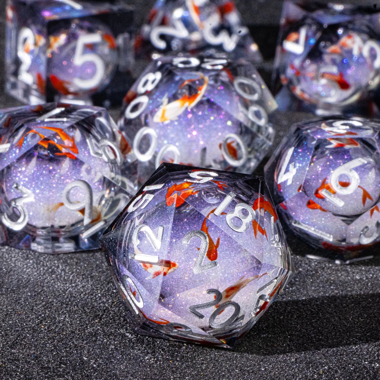 Hochwertiges 7-teiliges Würfelset für Rollenspiele mit flüssigem Kern