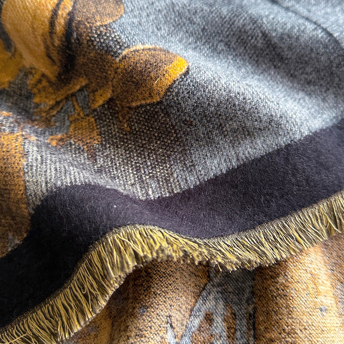 Luxus Warmer Kaschmir Poncho Schal für Damen mit floralem Jacquard