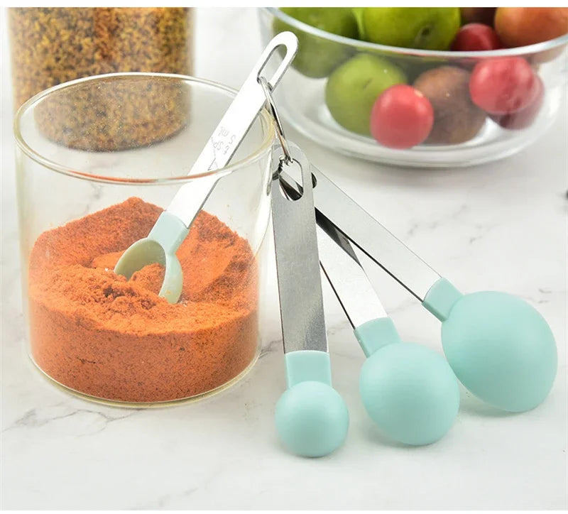 4 Teiliges Messbecher und Messlöffel Set mit Edelstahlgriff