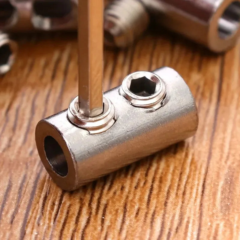 Robuste Drahtseilklemme aus Kupfer und Stahl für sichere Befestigung