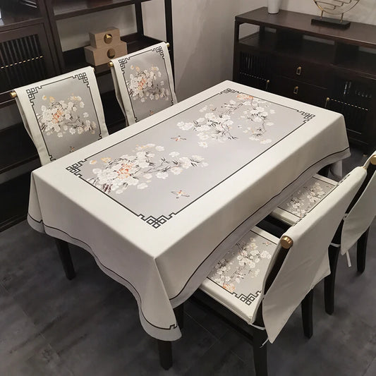 Vielseitige rechteckige Tischdecke schützt Tische stilvoll und zuverlässig