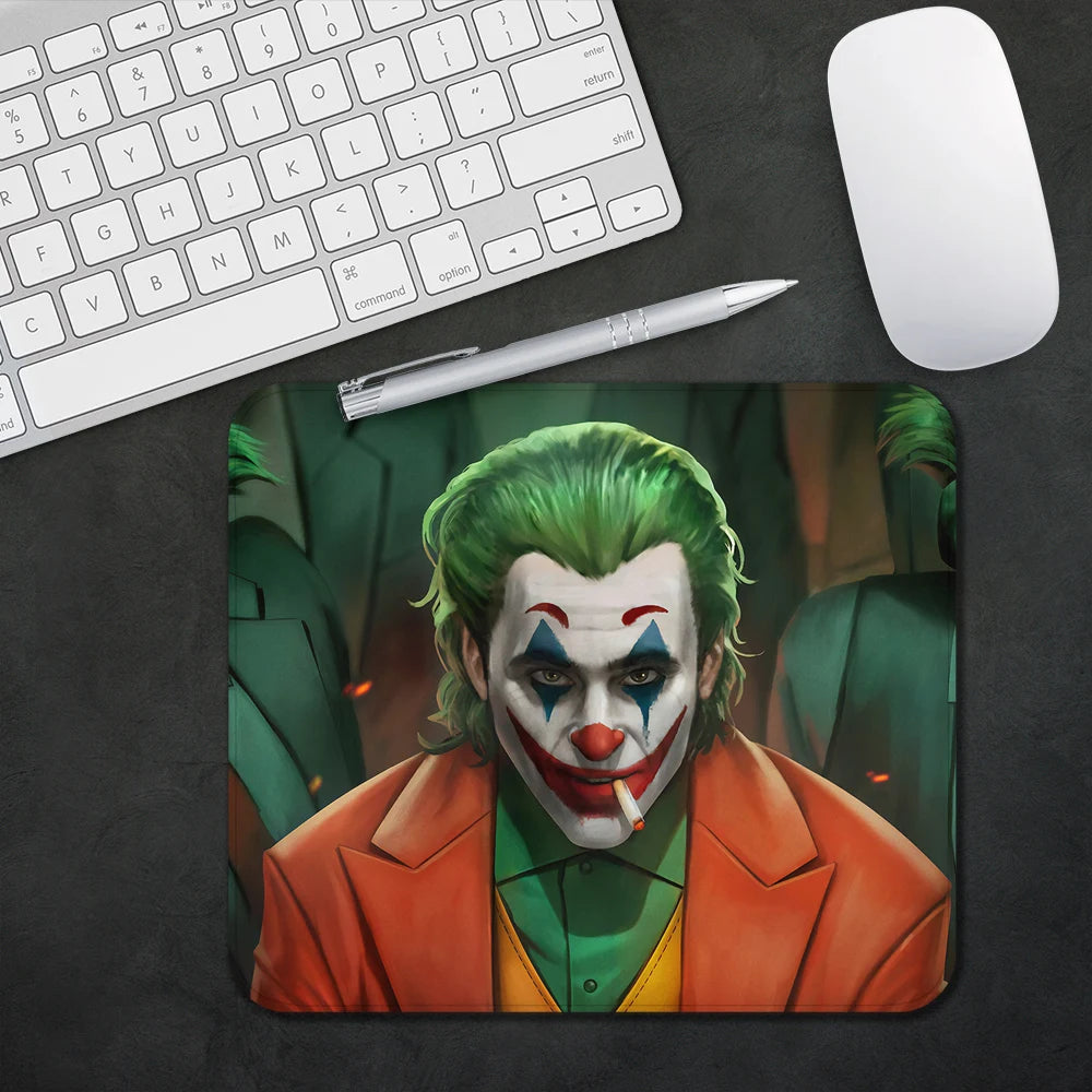 Kompaktes Gaming Mauspad für PC - Büro – Rutschfest und vielseitig