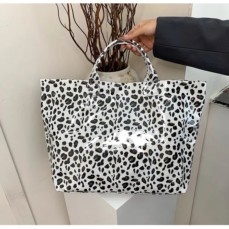 Leichte Damenhandtasche mit großem Fassungsvermögen im Leopardenmuster