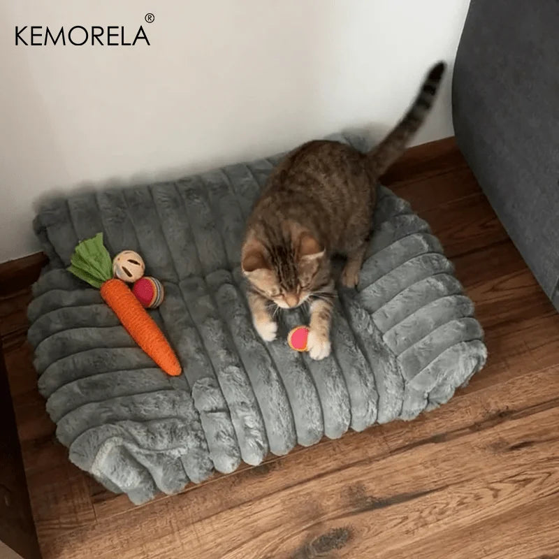 KEMORELA 1 gestreiftes Katzenschlafsofa aus weichem Polyester, atmungsaktiv für alle Jahreszeiten, geeignet zum Schlafen kleiner bis mittlerer Katzen-Yabubest - Home & More