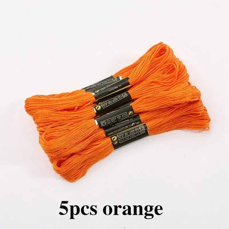 Vielseitiges Stickgarn Mix Farben für Kreativprojekte und Handarbeiten