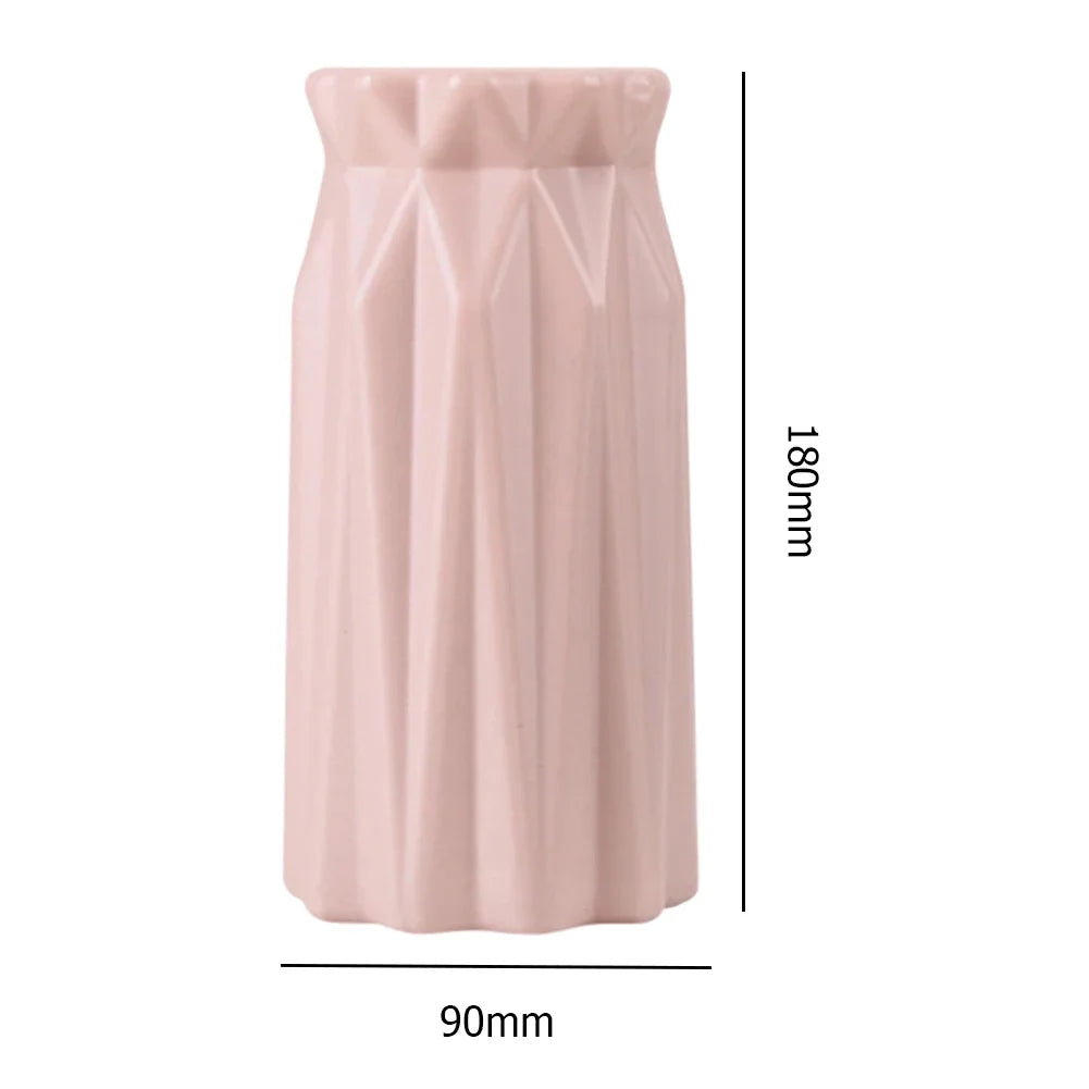 Moderne Kunststoff Blumenvase in geometrischem nordischem Stil