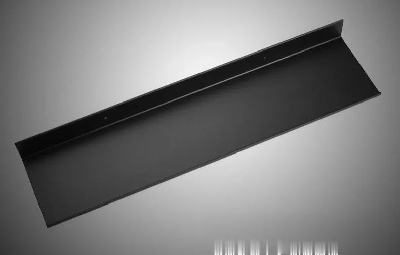 Platzsparendes Bad Regal aus schwarzem Aluminium