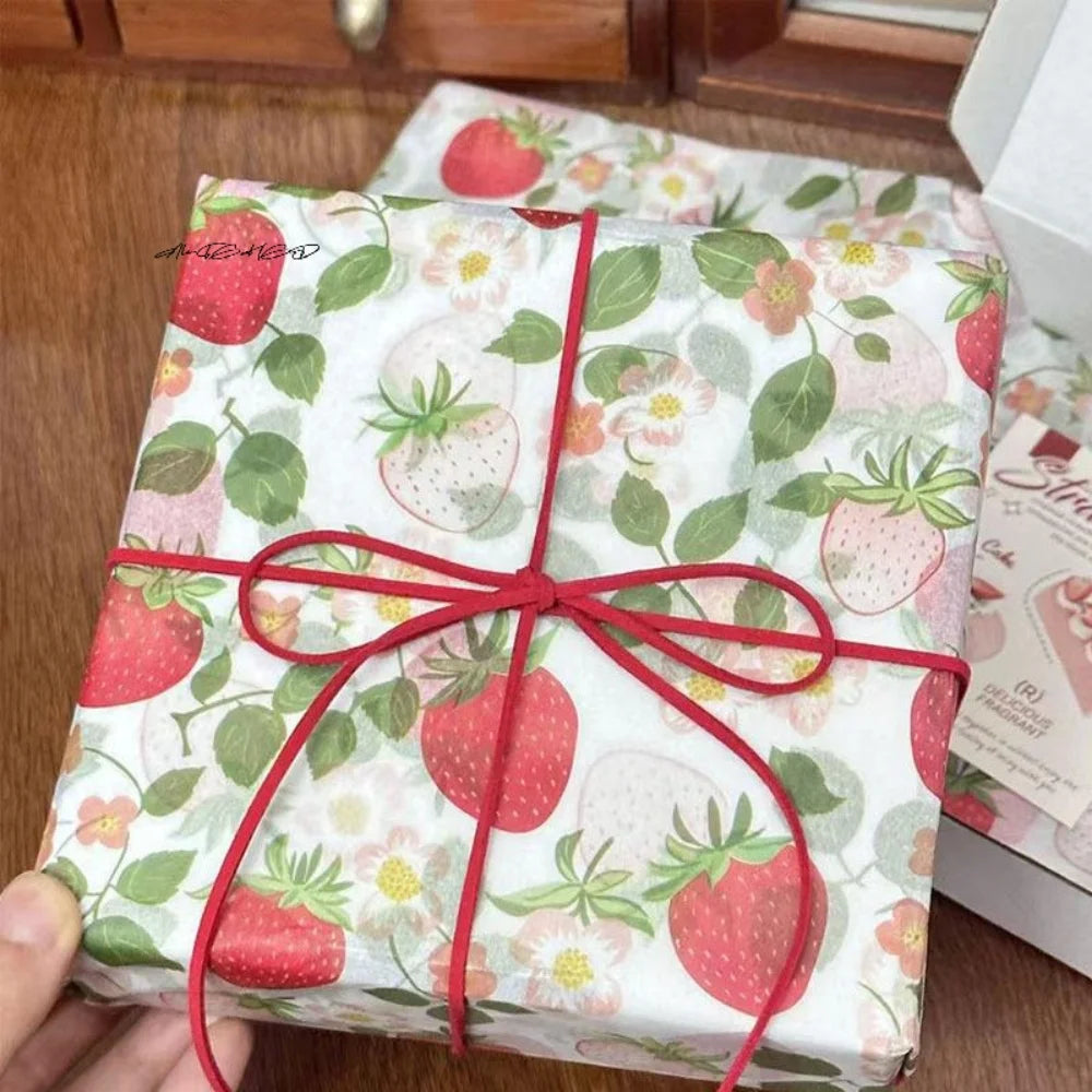 Seidenpapier mit Erdbeermuster für Geschenkverpackung und Dekoration