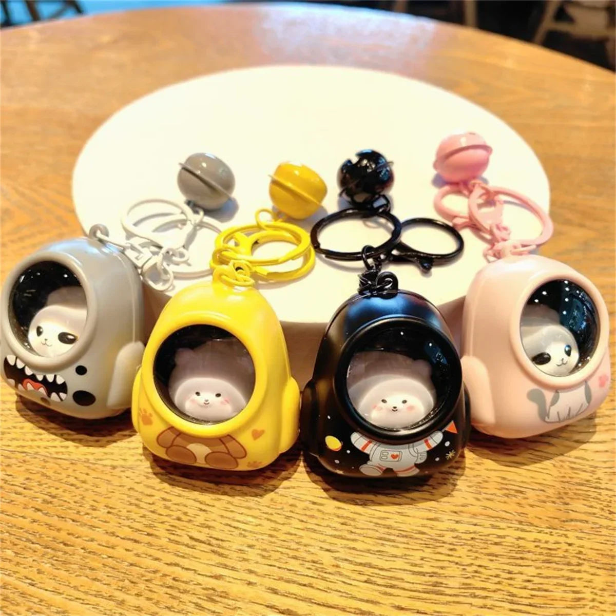 Niedlicher Bär Schlüsselanhänger mit kleinem Nachtlicht zum Aufhängen