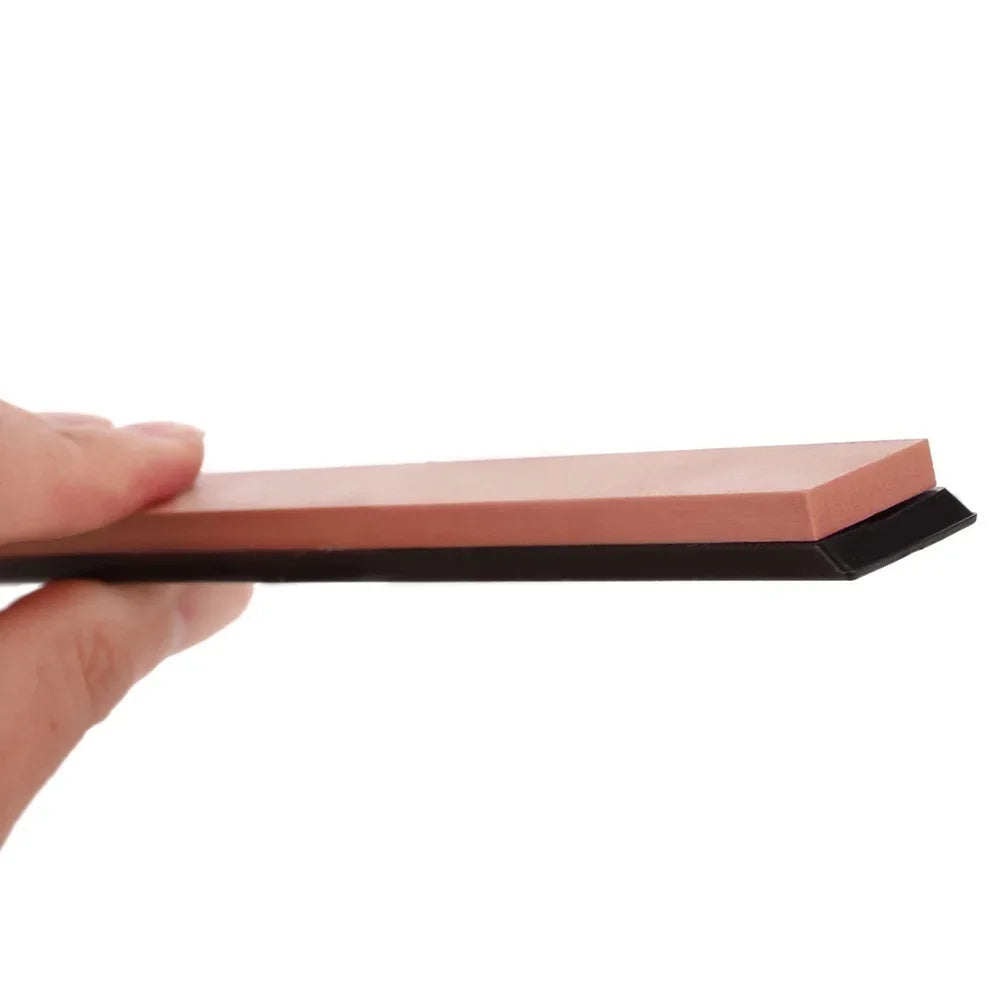 Vielseitiger Schärfstein mit feiner Körnung für präzise Ergebnisse