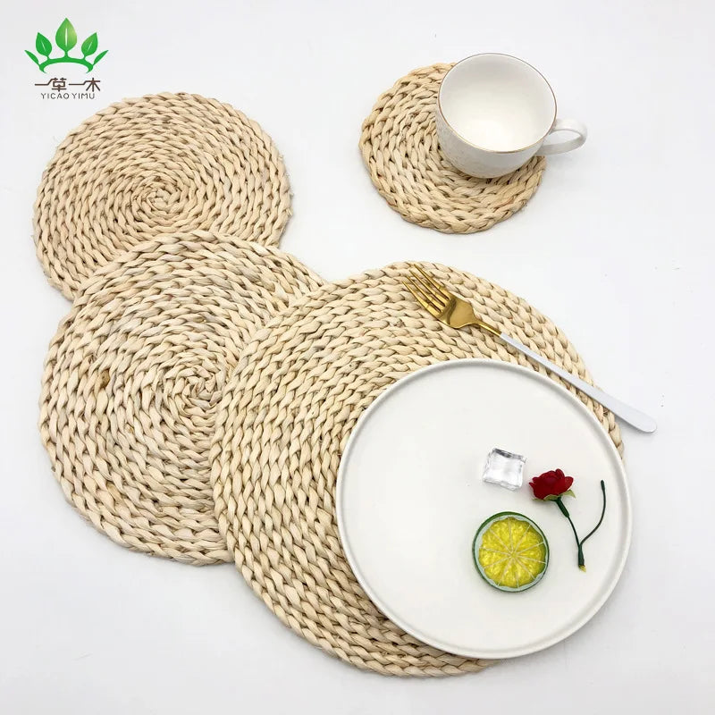 Handgeflochtene Runde Tischsets aus Rattan fuer Kueche Esszimmer