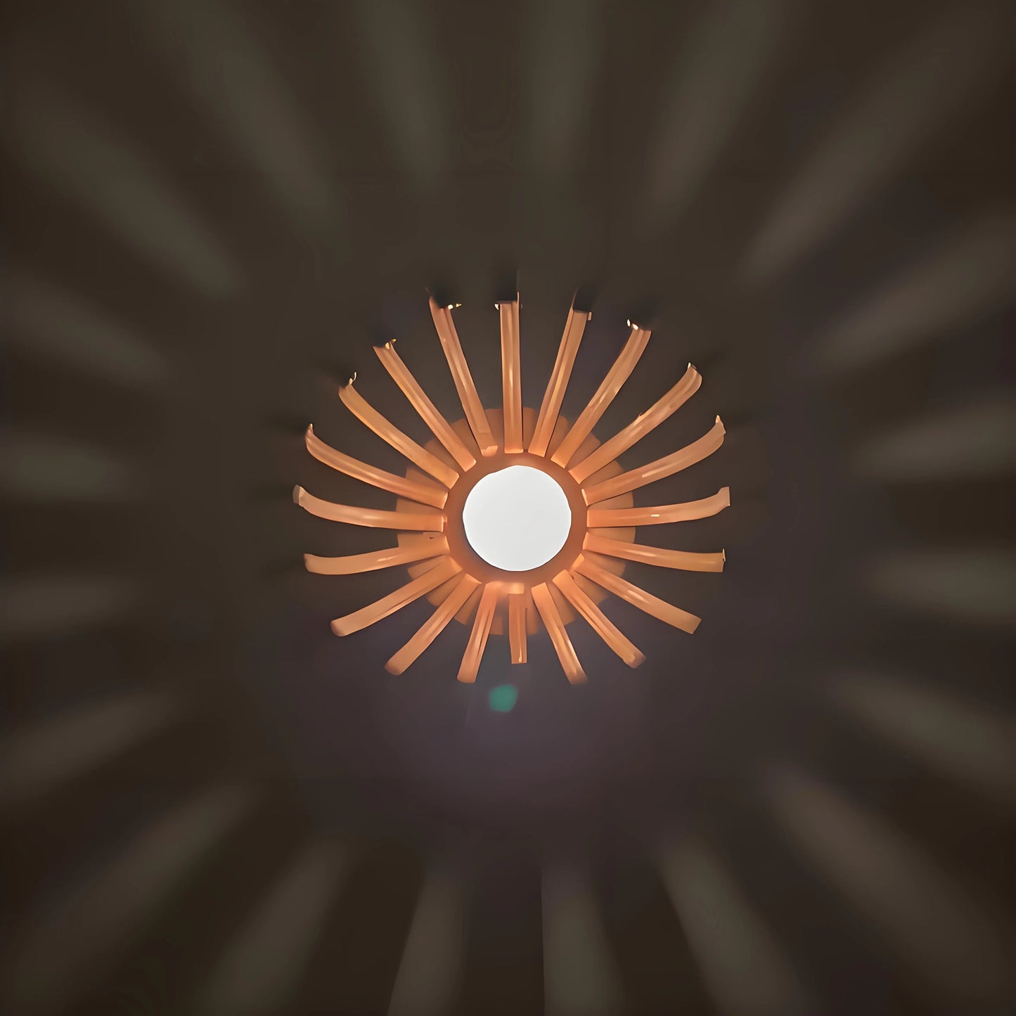 Dekorativer Teelichthalter aus Holz Mid-Century Modern Design Kamin-Deko