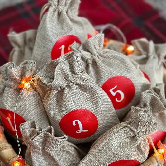 24-teiliges Adventskalender-Set mit Geschenkbox für festliche Dekoration