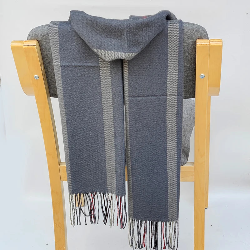 Vielseitiger Unisex Schal mit Karo Muster für alle Jahreszeiten