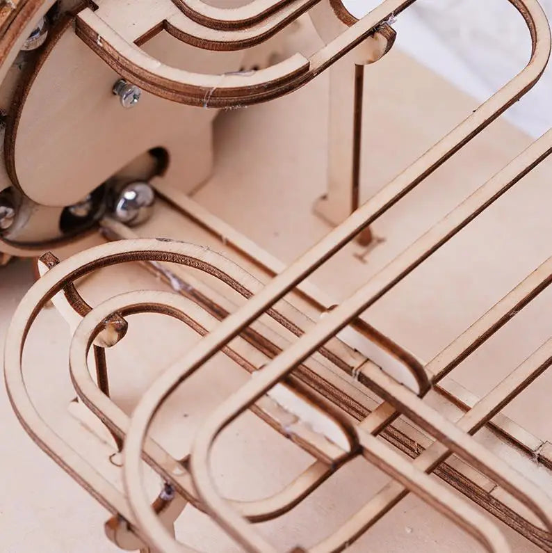 3D Holzpuzzle zum Selbstmontieren als Lernspielzeug