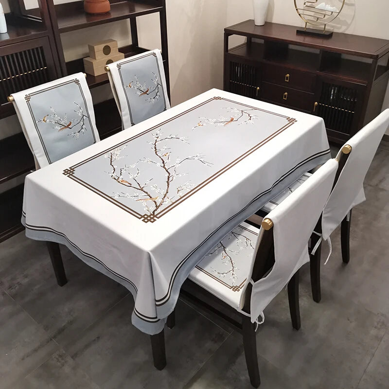 Vielseitige rechteckige Tischdecke schützt Tische stilvoll und zuverlässig