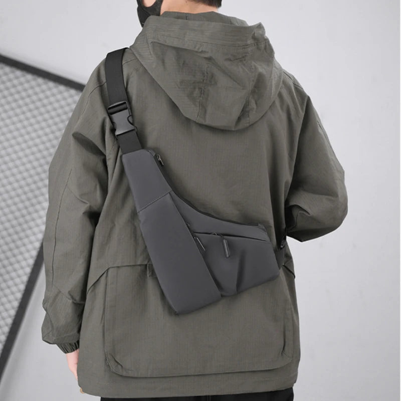 Sicher - Leicht: Anti-Diebstahl Brusttasche Herren aus wasserdichtem Nylon, Schwarz/Grau
