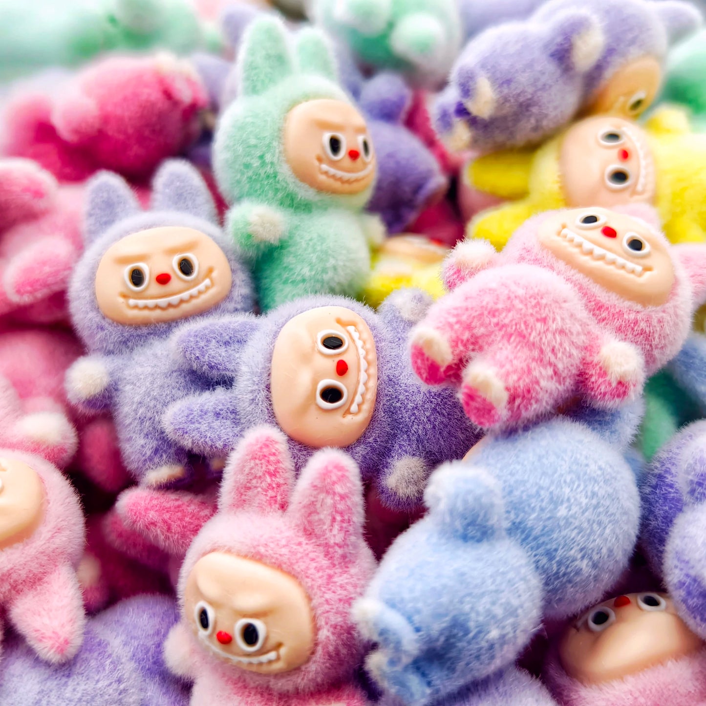 Kreativer transparenter Silikon Schlüsselanhänger mit Plüschmotiv