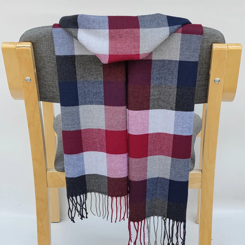 Vielseitiger Unisex Schal mit Karo Muster für alle Jahreszeiten