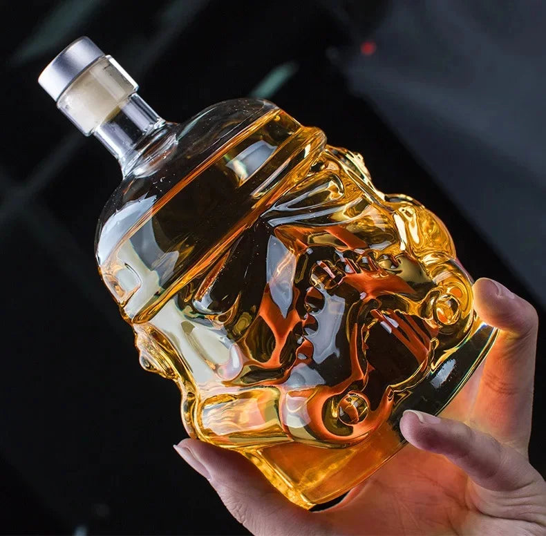 Kreatives Whisky und Wein Glas Set mit Storm Trooper Helm Design