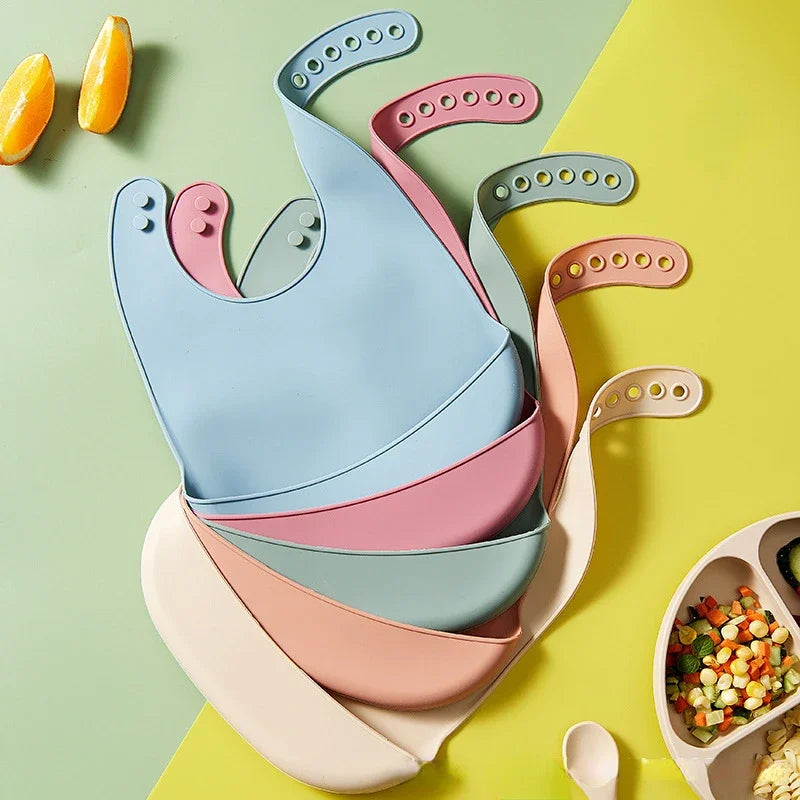 Verstellbares wasserdichtes Baby-Lätzchen aus weichem Silikon BPA-frei