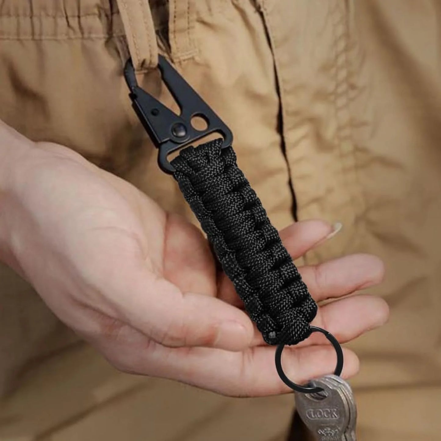 Paracord Schlüsselanhänger mit Karabiner und Survival-Set für Outdoor