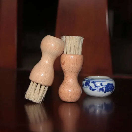 Multifunktionale Kürbisförmige Schuhbürste aus Buchenholz mit Schweineborsten