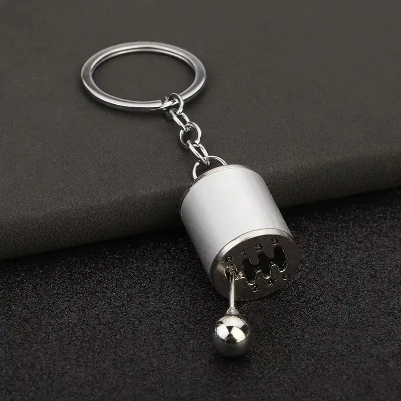 Robuster Edelstahl Schlüsselanhänger im Autoteile-Design – Perfektes Männergeschenk