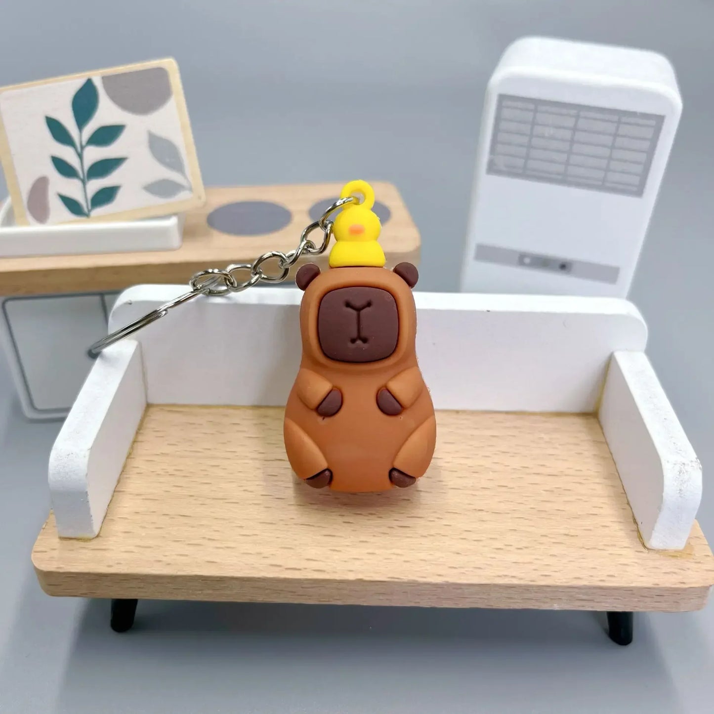 Niedlicher Capybara Schlüsselanhänger aus weichem PVC für Alltag und Geschenk