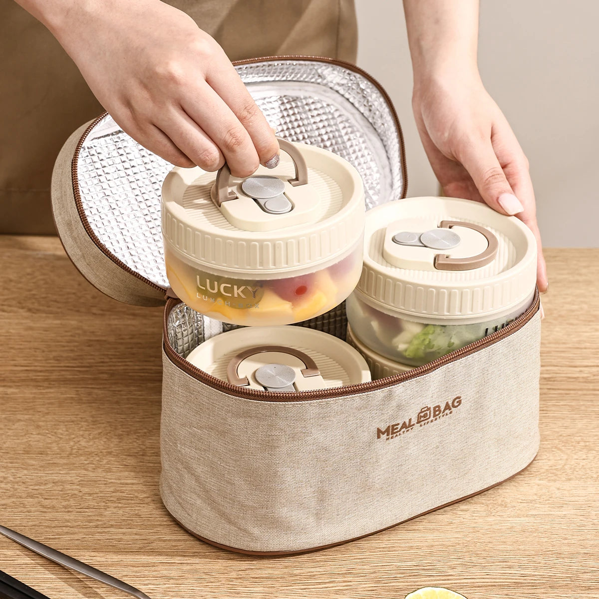 Transparente Kunststoff Lunchbox mit Griff – Mikrowelle, auslaufsicher