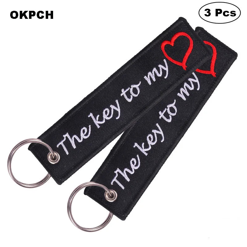 3-teiliges Schlüsselanhänger Set Bestickte Metallanhänger für Autos Motorräder