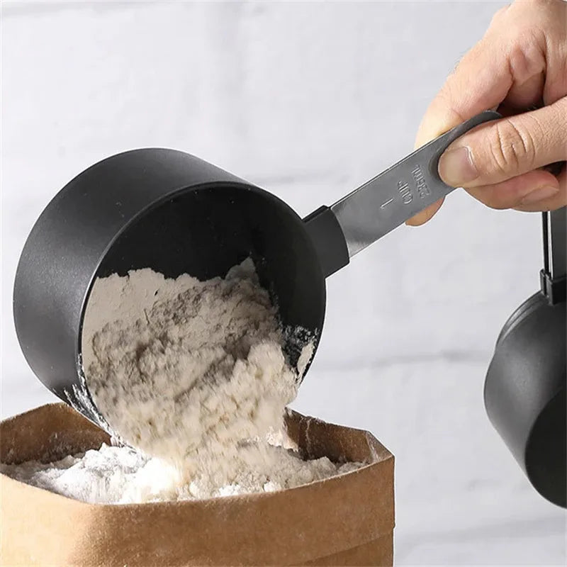 4 Teiliges Messbecher und Messlöffel Set mit Edelstahlgriff