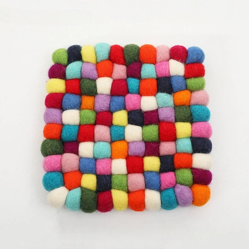 Weiche, farbige Tischuntersetzer aus Wollfilz