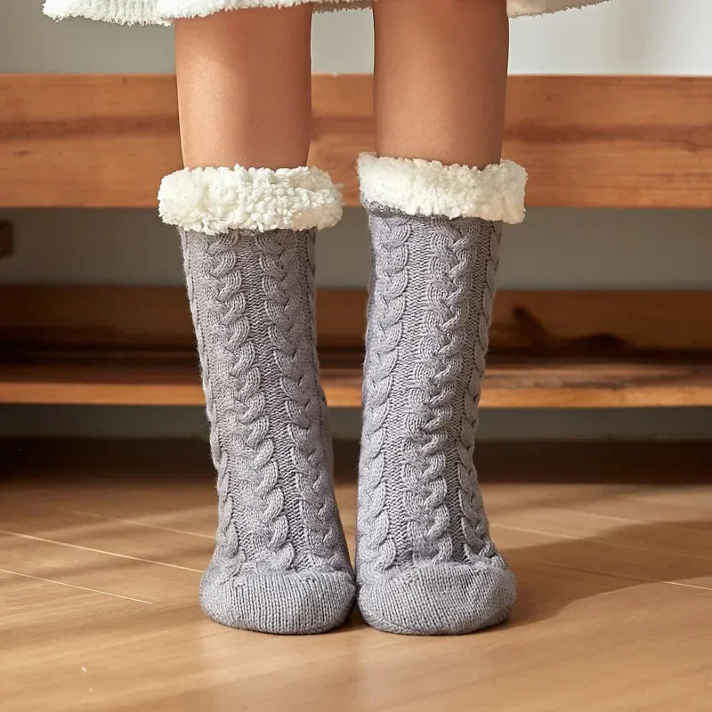 Fuzzy Thermosocke Damen warm rutschfest mit Plüschgriff in Hanffarben