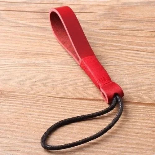 Handgemachter Schlüsselanhänger aus echtem Rindsleder in verschiedenen Designs