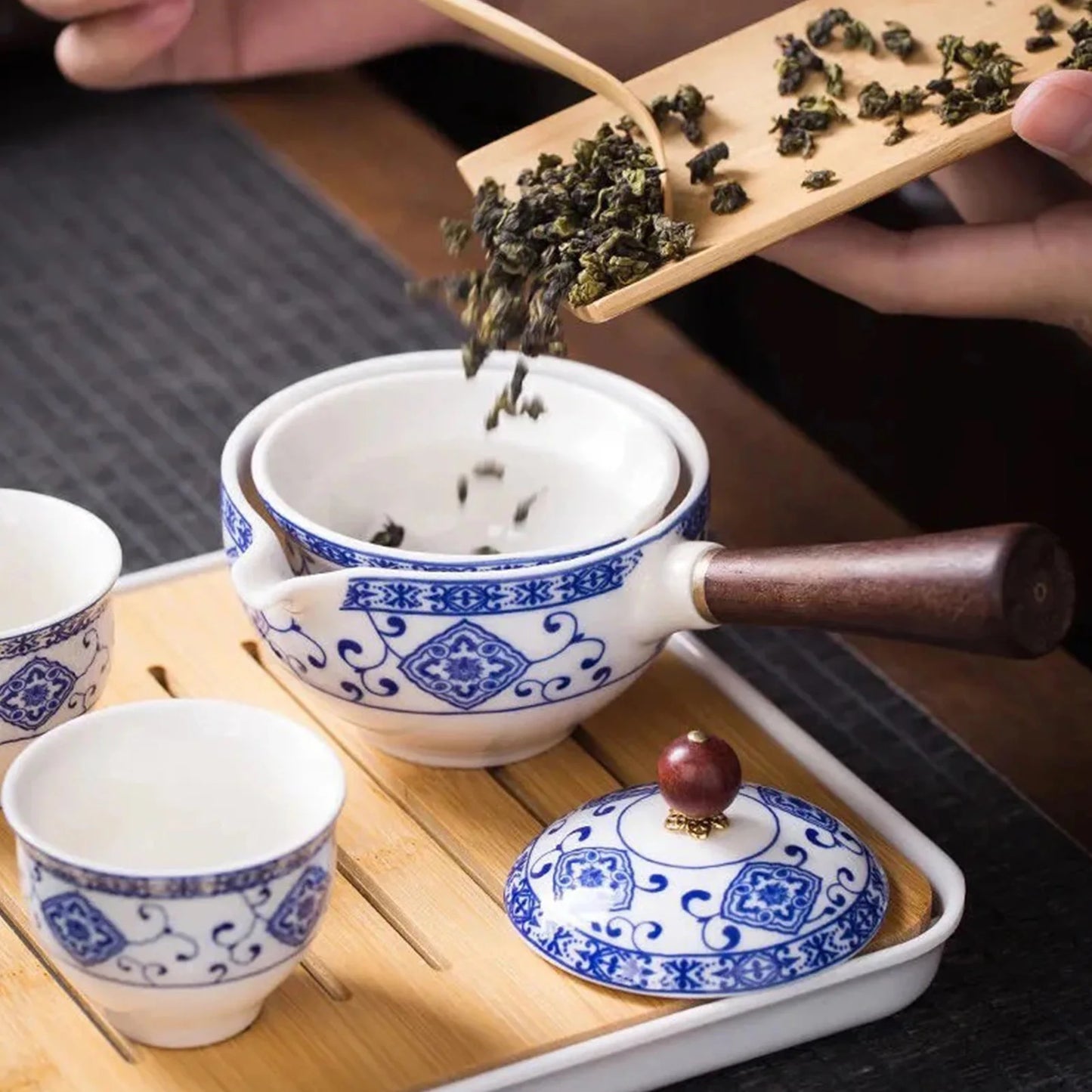 Keramik Teekanne mit 360 Grad Drehung und 160ml Fassungsvermögen