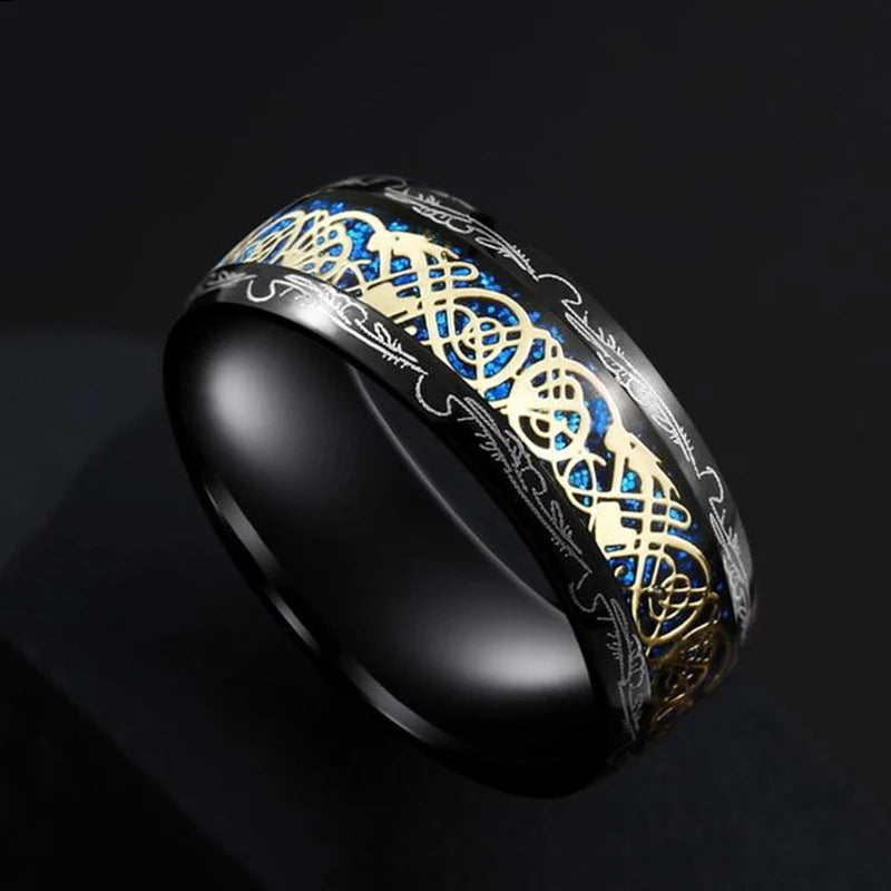 Eleganter Edelstahlring mit keltischem Drachen und Carbon Inlay