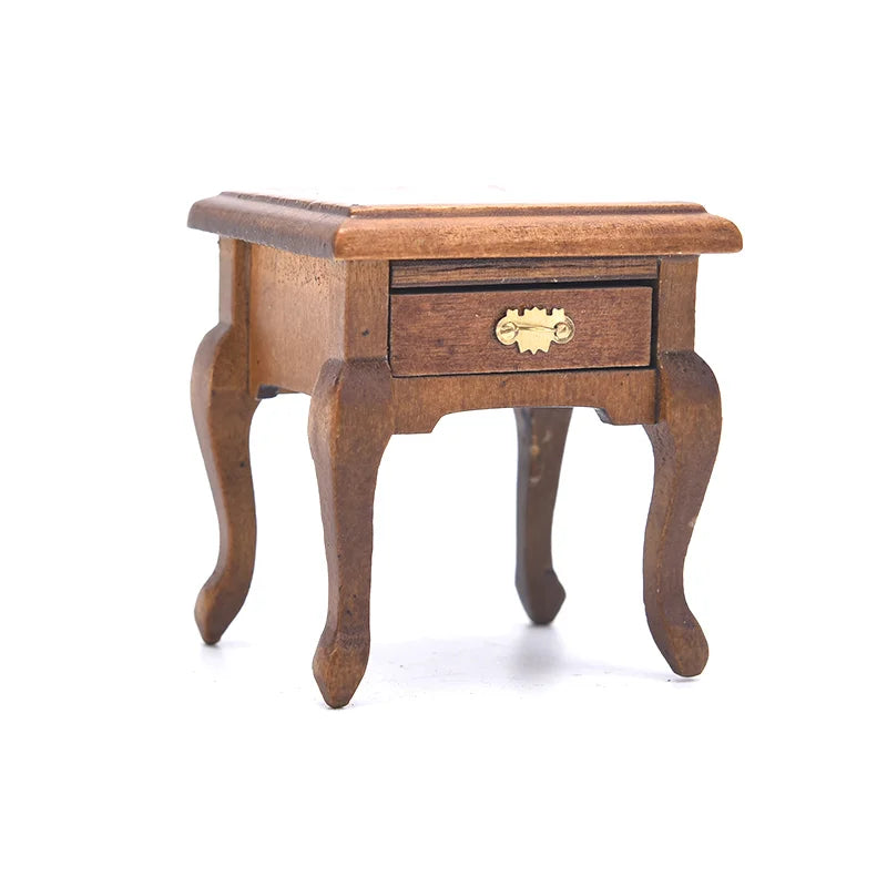 Detailgetreuer Puppenhaus Holzschrank für realistische Einrichtung