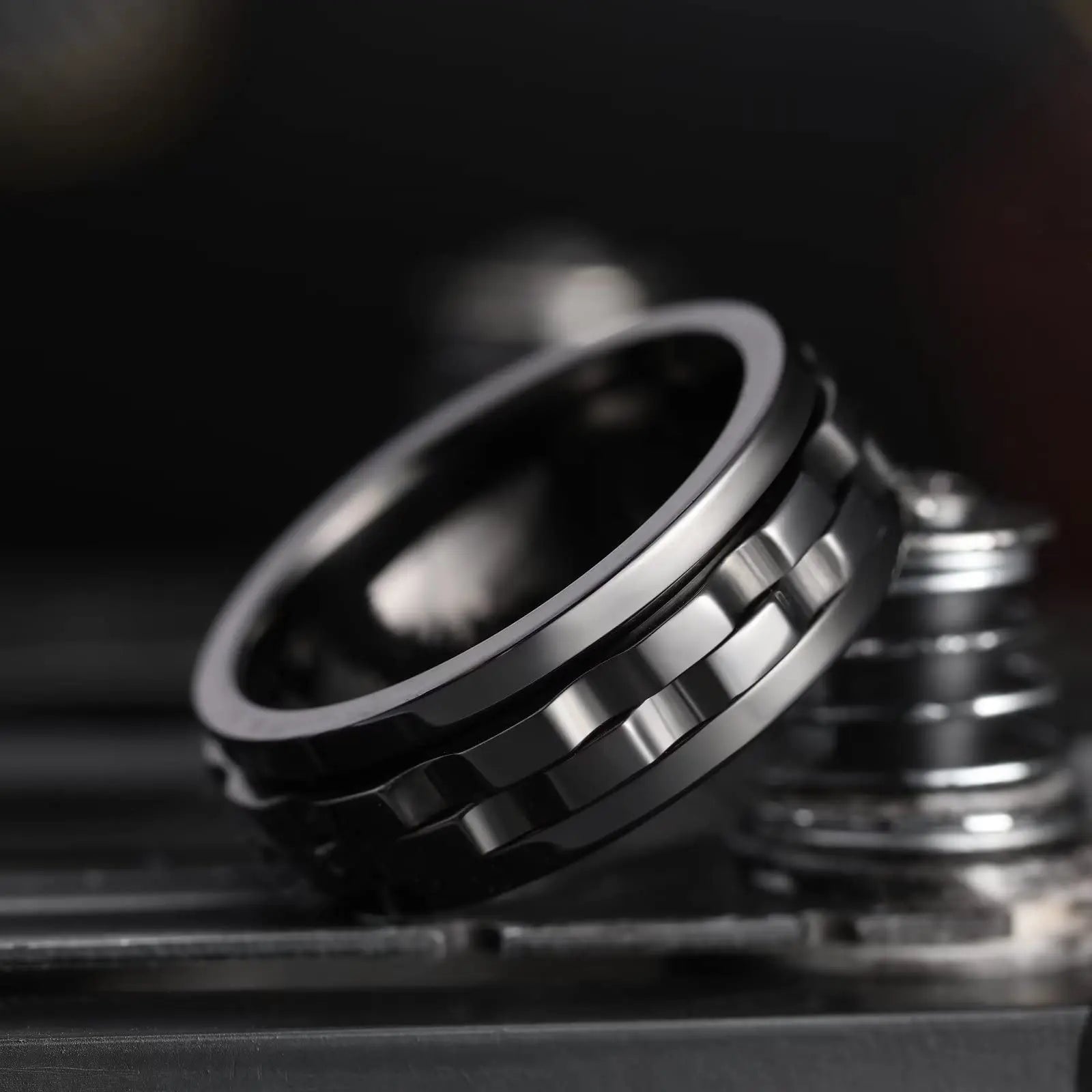 Drehbarer Edelstahl Ring mit Ketten Design für Herren