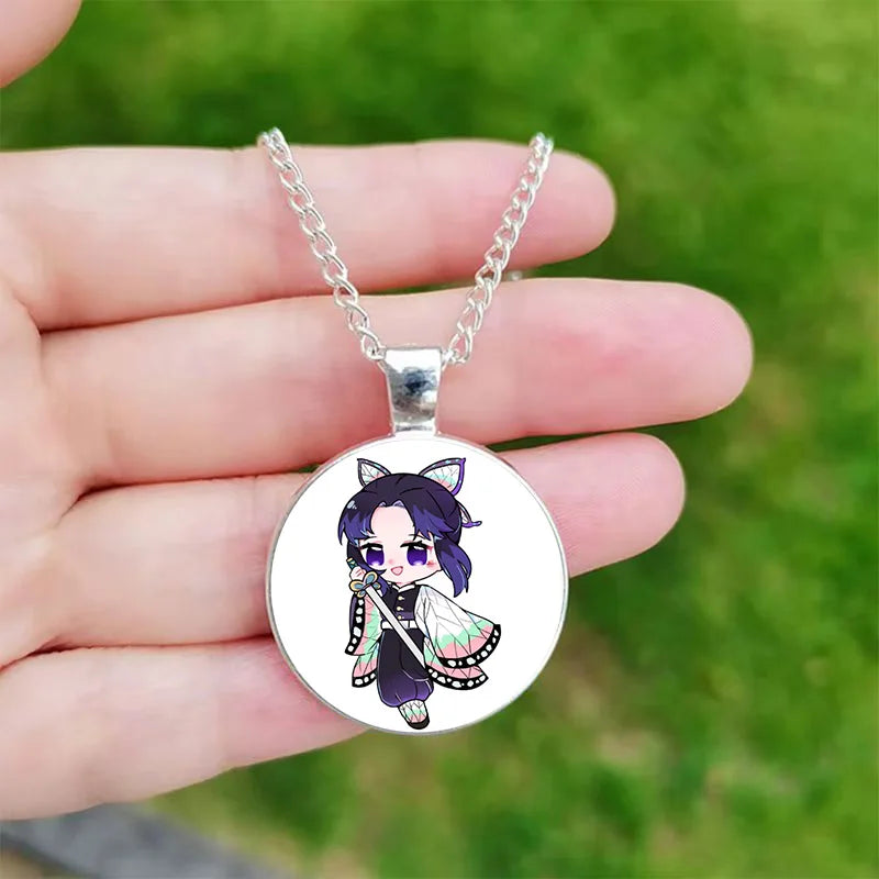 Anime Cosplay Halskette mit rundem Glas Anhänger für Fans und Sammler