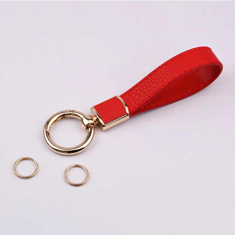 Luxuriöser Schlüsselanhänger aus PU-Leder mit goldfarbener Metall-Schnalle, 13,6 cm