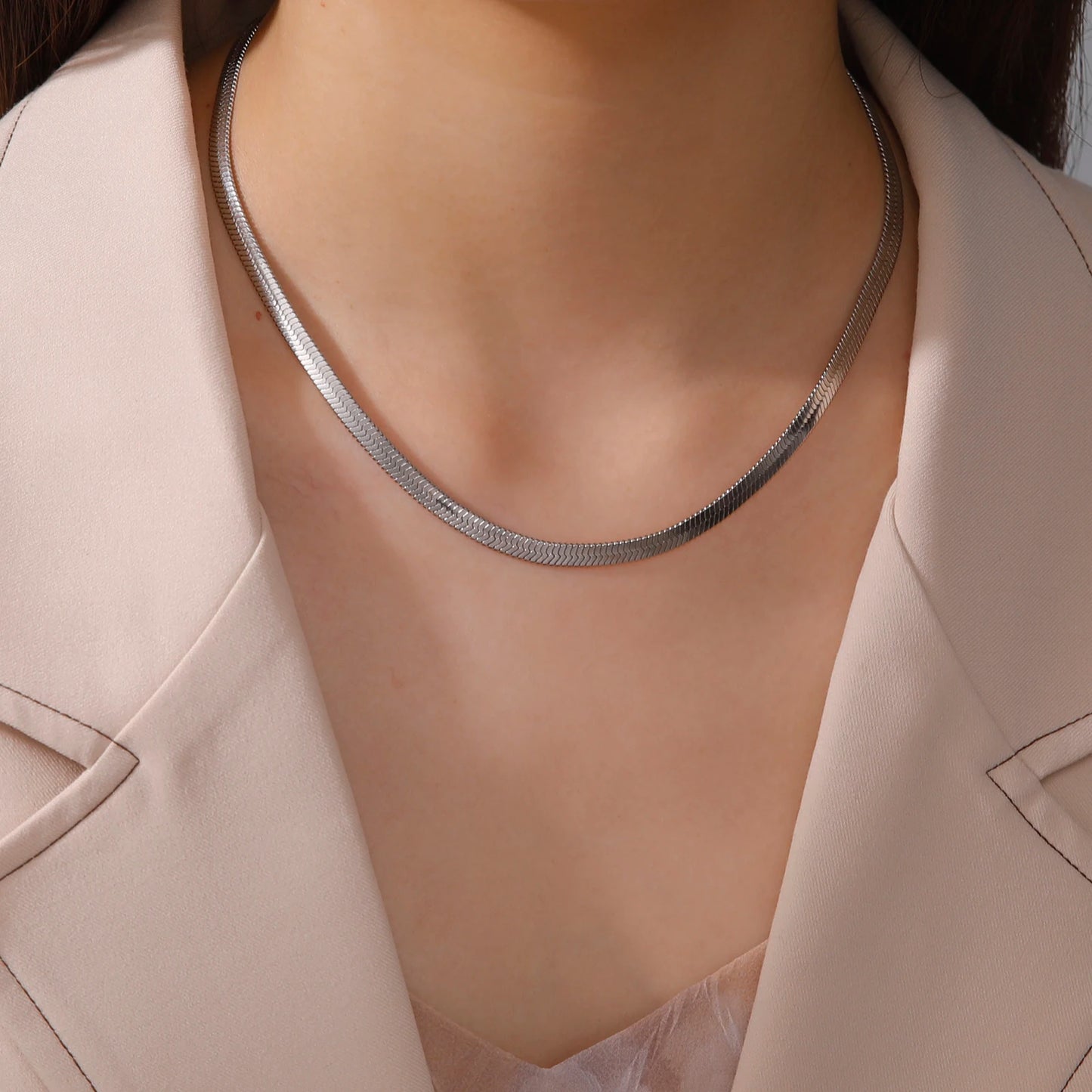 Elegante Edelstahl Schlangenkette für Damen und Herren in Goldfarbenem Design-Yabubest - Home & More